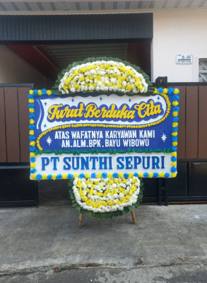 Papan Bunga Duka di Anggalomelai