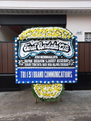 Papan Bunga Duka di Anggalomelai